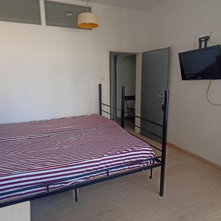 Newborn Comfort Hostel The Biggest Hostel Of Town With Best Location 프리슈티나 외부 사진